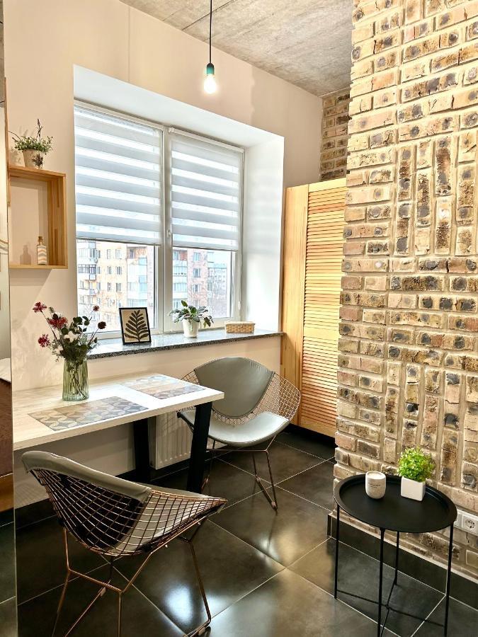 Designer Apartments In The City Center Rivne Exterior foto